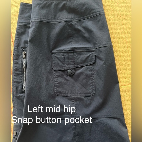 Royal Robbins Black Discovery Skirt. Stretch Travel Outdoors Cargo Skirt. Size 4 - Picture 6 of 10
